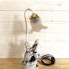 Stará porcelánová stolní lampa
