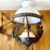 Stará nádherná lampa z mosazi, skla a porcelánu
