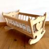 Stará dřevěná kolébka pro panenky